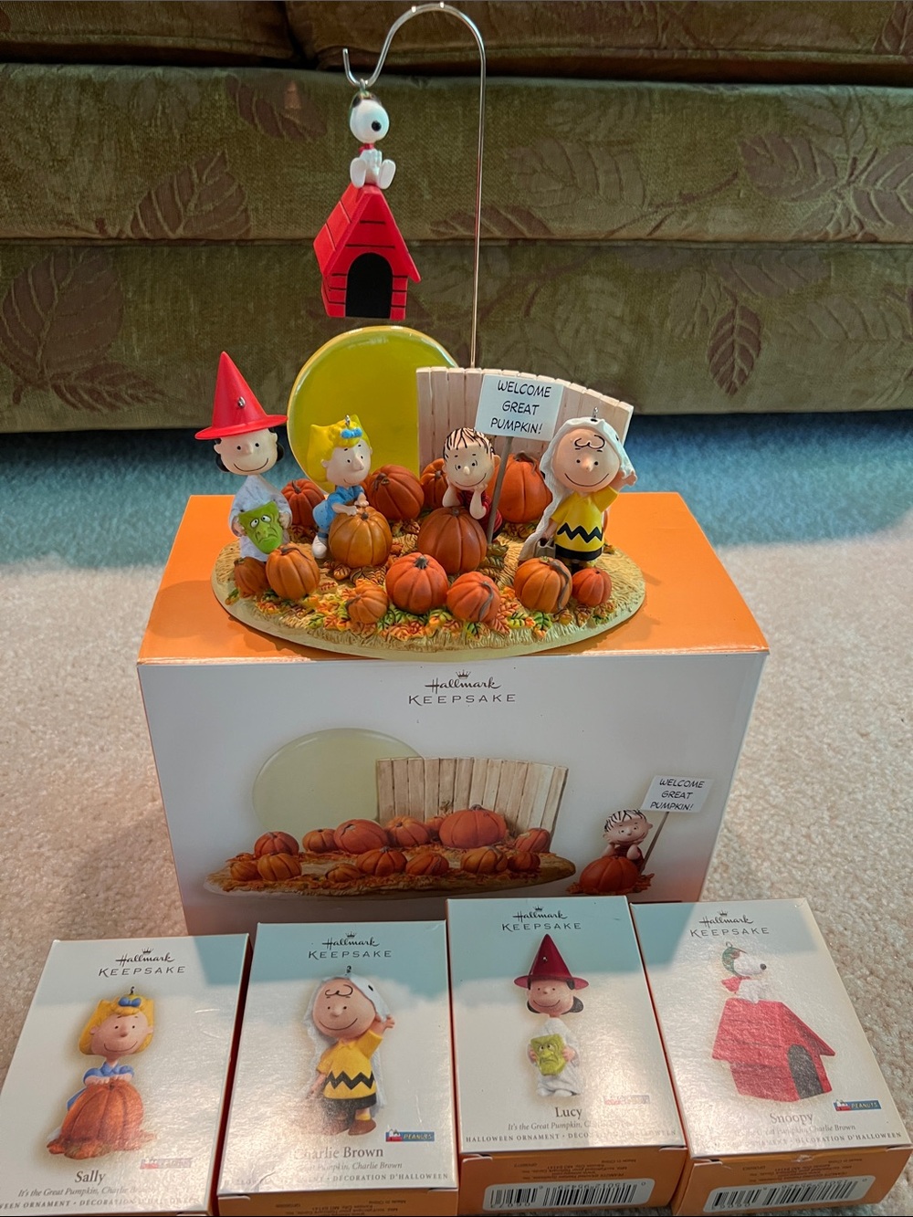 Complete Set Hallmark-Linus and Pumpkin Patch - NIB- NWT
